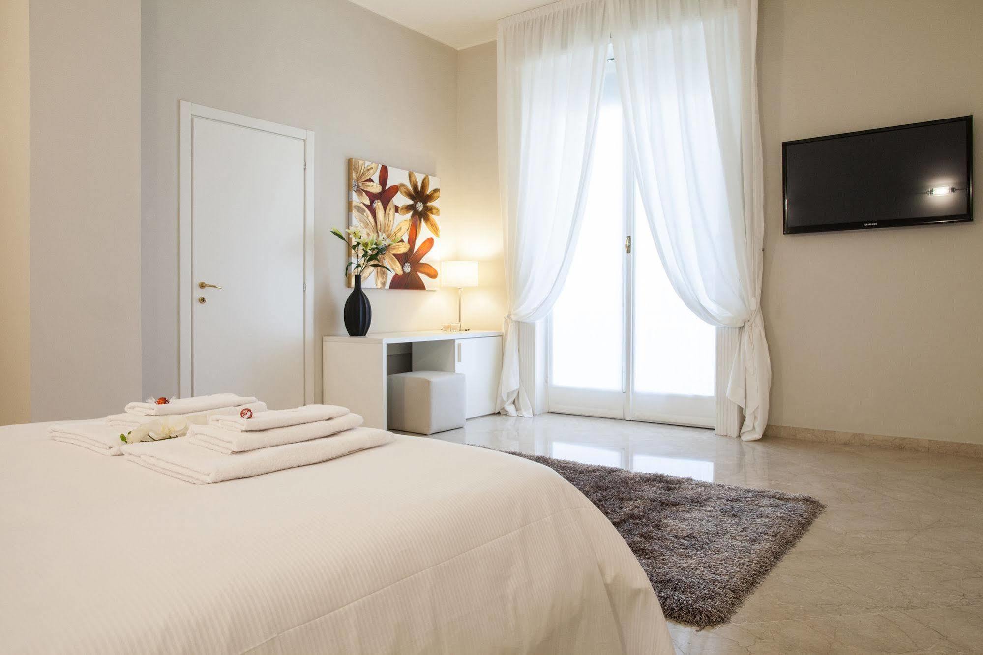 Milan Royal Suites Exterior foto