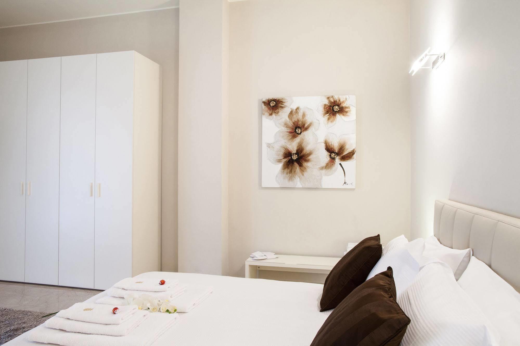 Milan Royal Suites Exterior foto