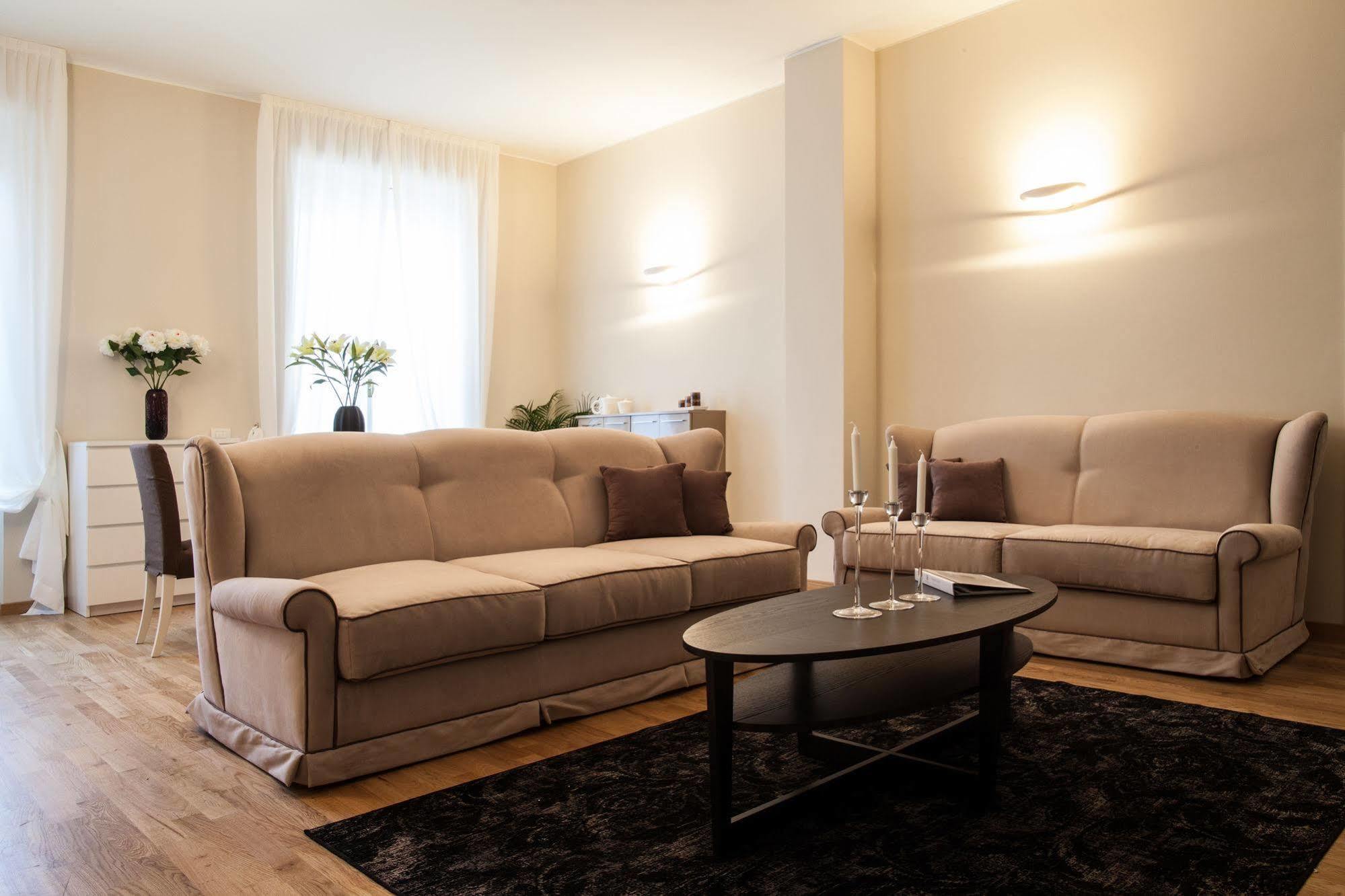 Milan Royal Suites Exterior foto