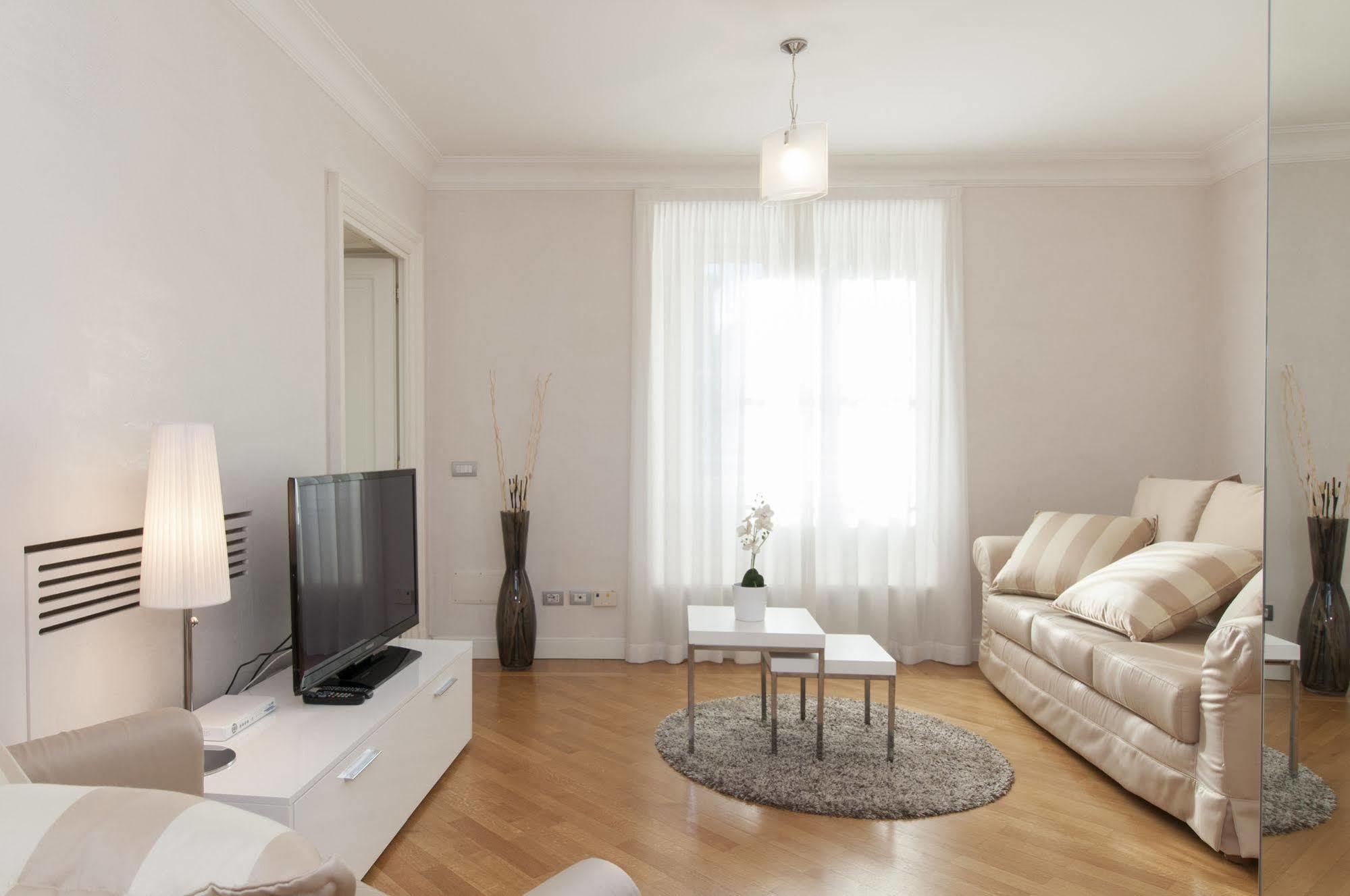 Milan Royal Suites Exterior foto