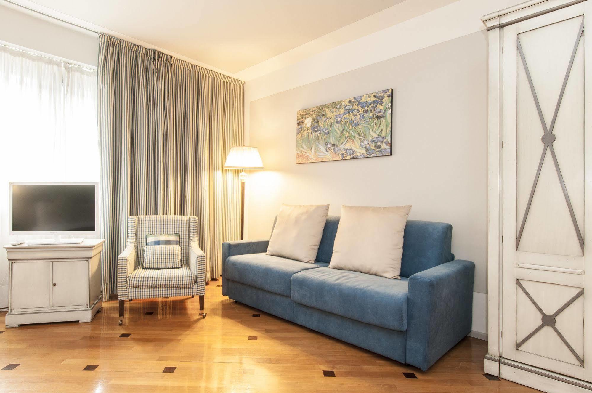 Milan Royal Suites Exterior foto